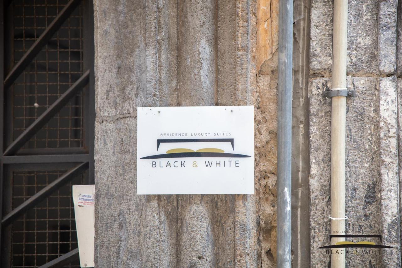 Residence Black & White เนเปิลส์ ภายนอก รูปภาพ